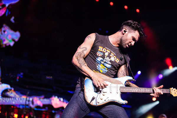 Maroon 5 lead singer and guitarist Adam Levine performing in Chicago. (Official Facebook Photo)