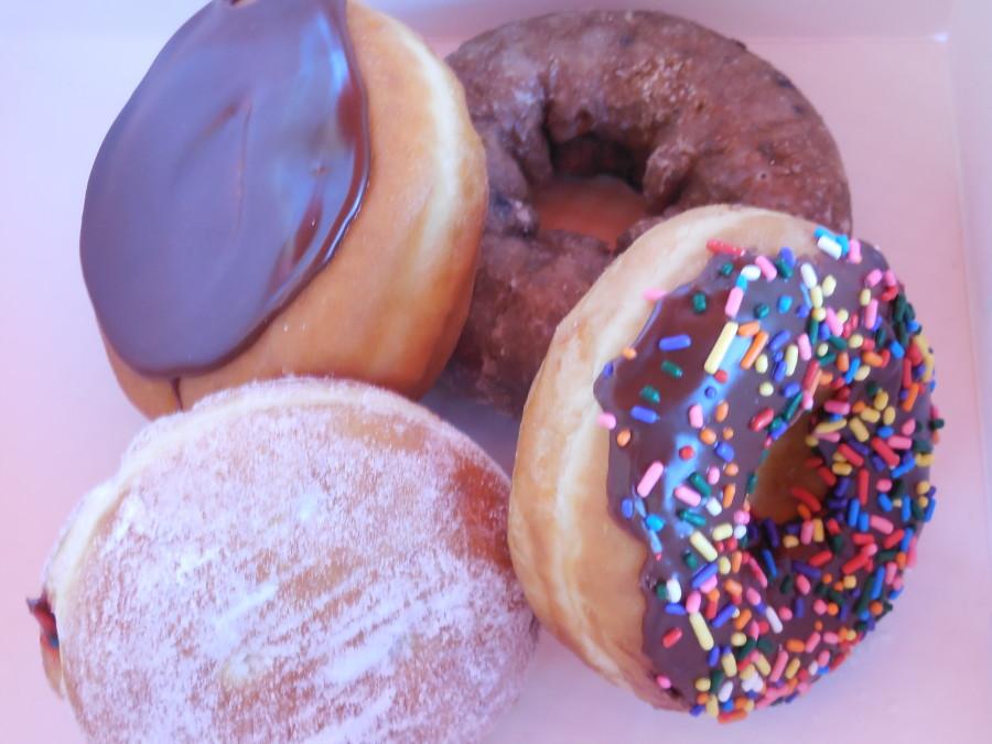 Dunkin+Donuts+offers+a+variety+of+choices+including+jelly+filled%2C+cream+filled+and+regular+donuts.+Photo+credit%3A+Phoenix+Webb