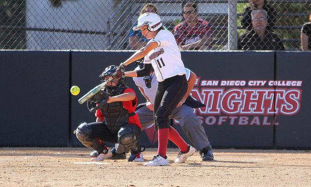 Sophomore+shortstop+Katie+Dowdy+hits+the+ball+during+the+sixth+inning+of+the+home+game+against+Mt.+San+Jacinto+College+on+April+10%2C+where+the+Knights+lost+4-1.+Photo+credit%3A+David+Pradel