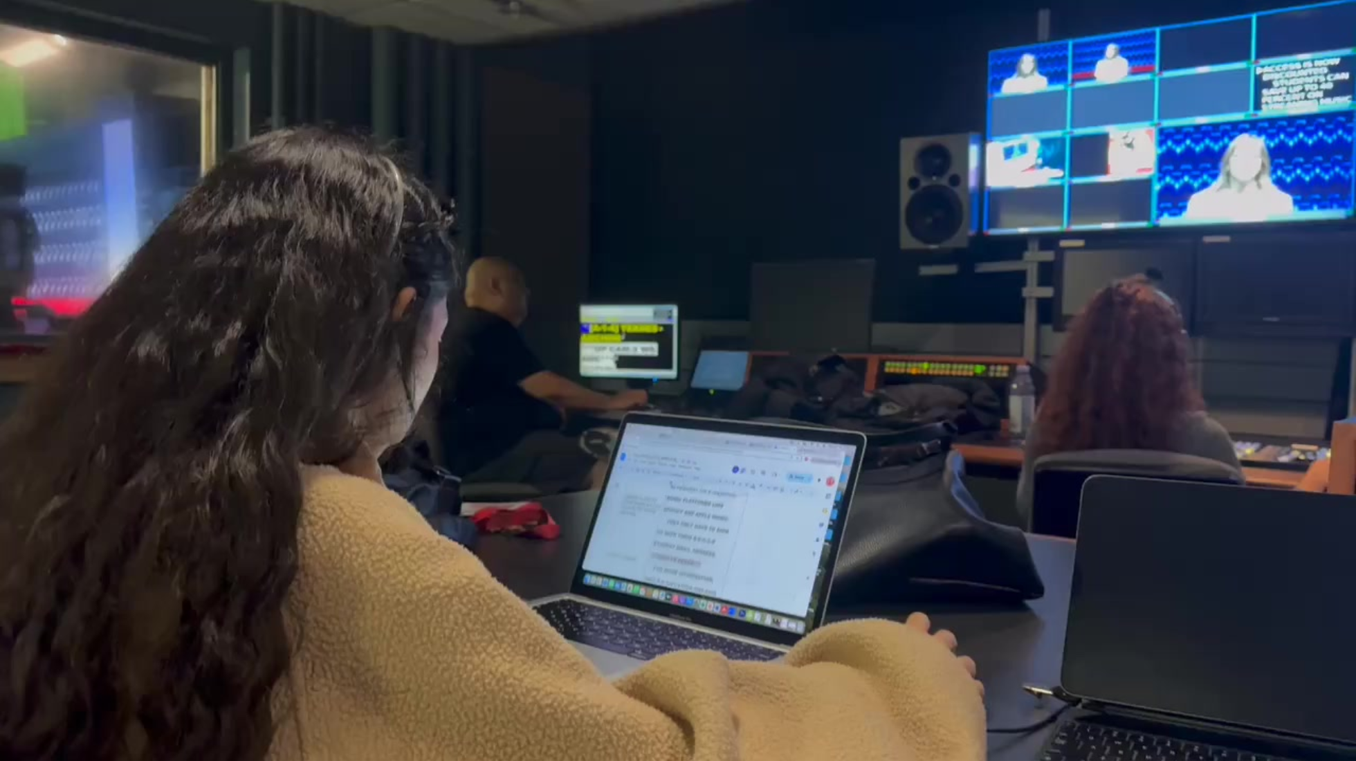 CTTV's Andrea Valdez, in yellow, directs the first Newscene show of the fall 2024 semester, Friday, Oct. 11, 2024. Photo by Sarai Gomez Huerta/City Times Media