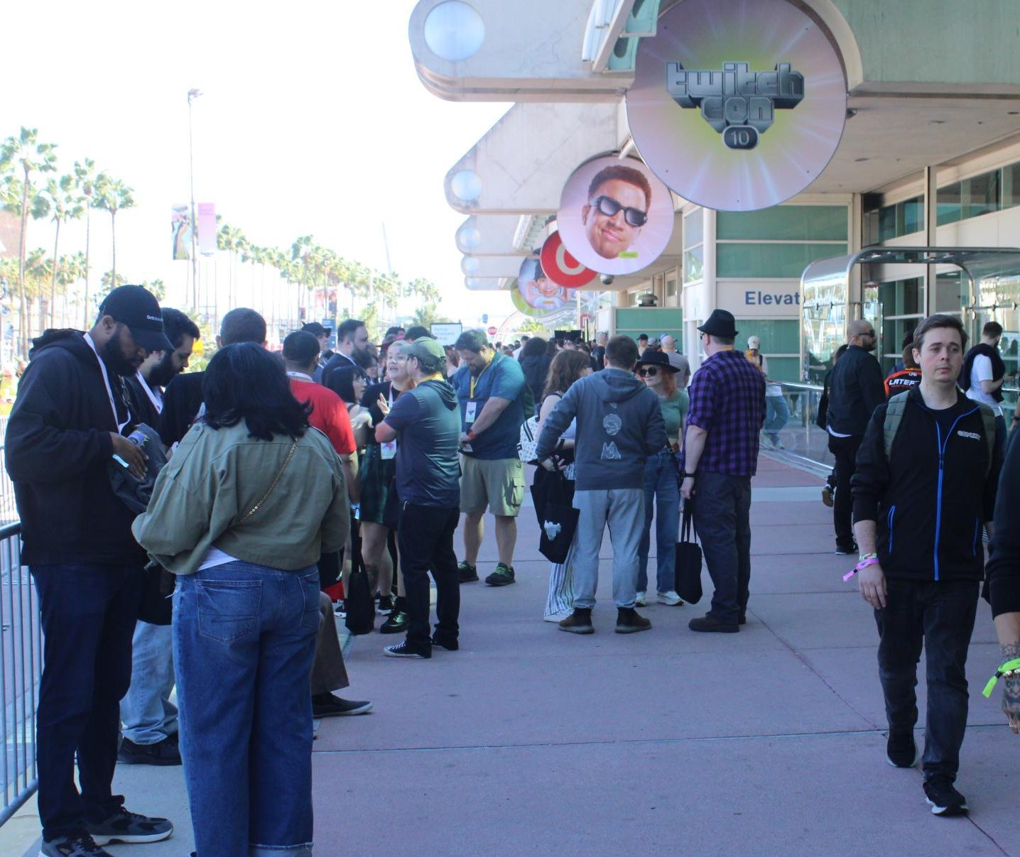Crowd of TwitchCon attendees chatting and waiting outside for friends to check in at the San Diego Convention Center, Thursday, Oct. 16, 2025. Photo by Tresean Osgood/Co-Editor in Chief
