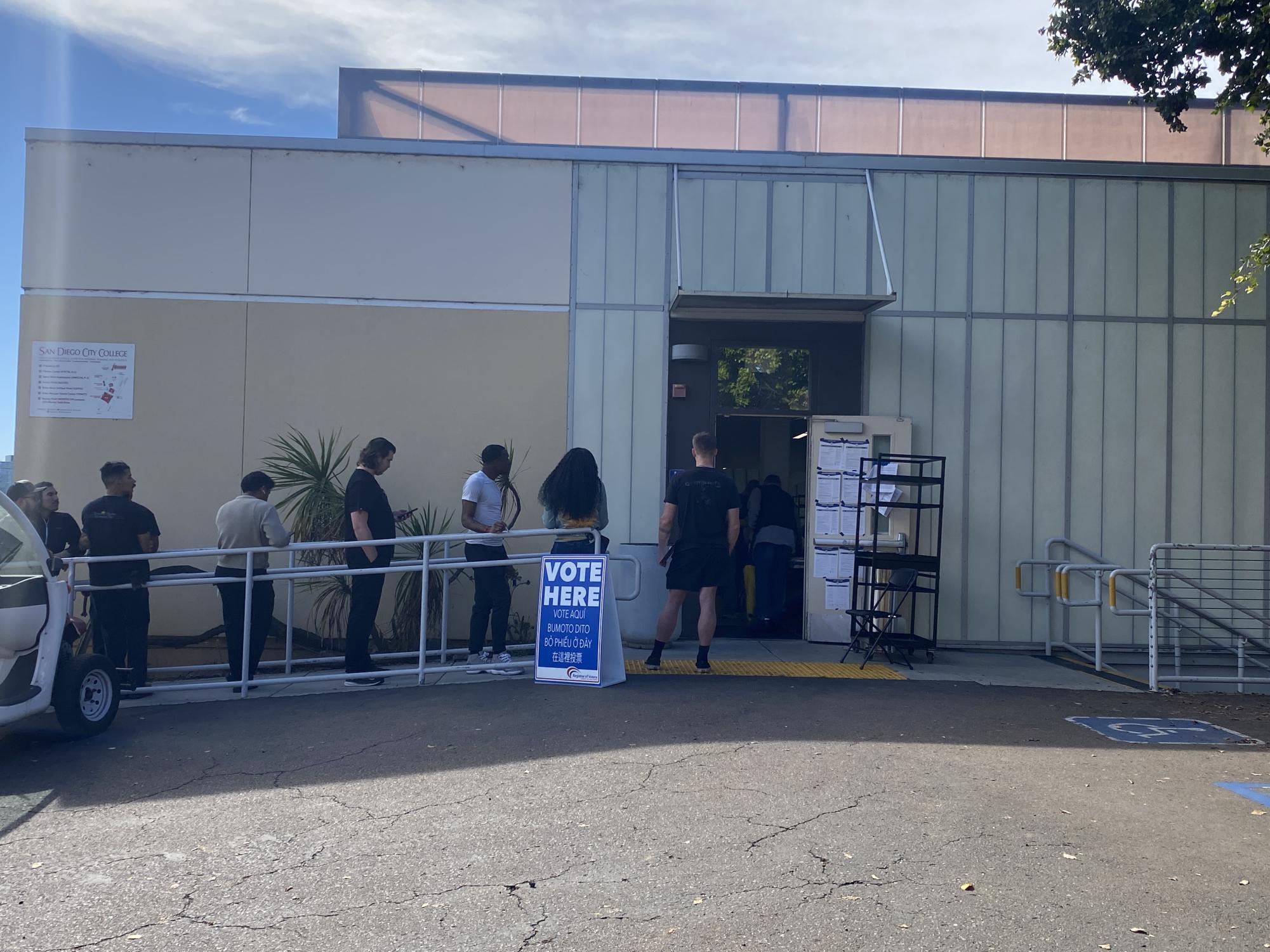 Voters line up at the P building on the campus of City College for the 2024 presidential election, November 5, 2024. City will again have a polling place on campus beginning May 30 until the final day of voting on June 2. Photo by David J. Bohnet/City Times Media
